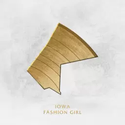 IOWA – Fashion Girl