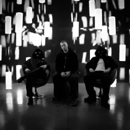 WHITE GALLOWS – Люби