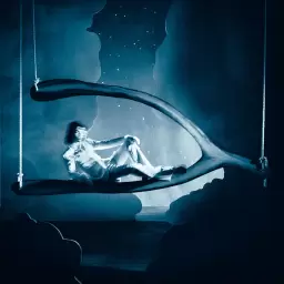 Conan Gray – Door